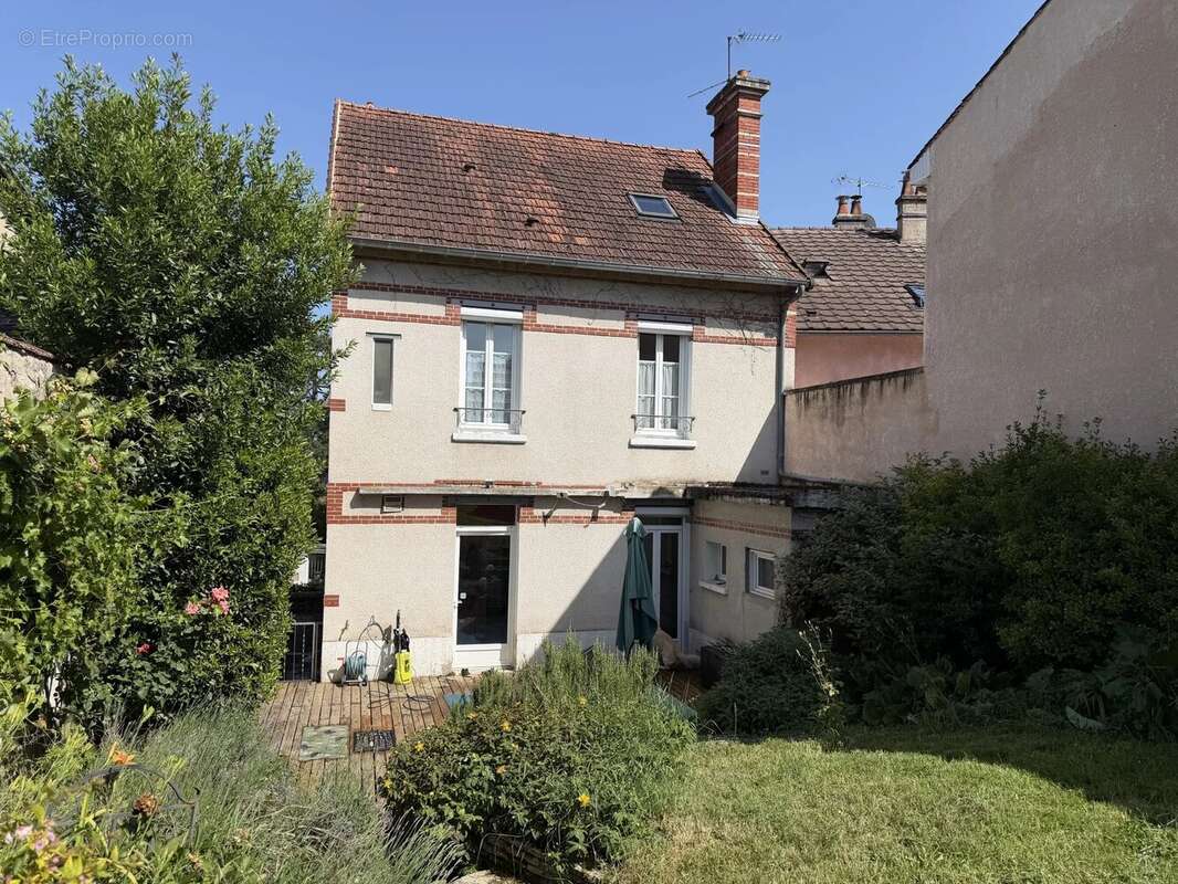 Maison à AUXERRE