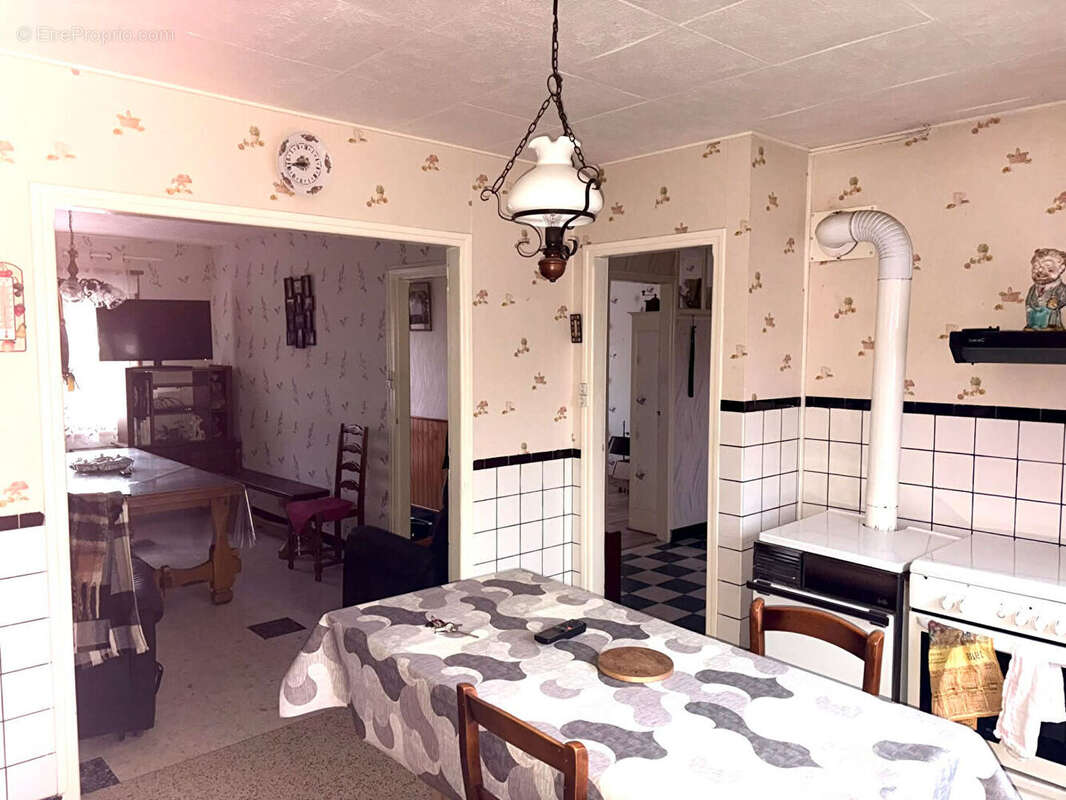 Maison à SAINS-RICHAUMONT