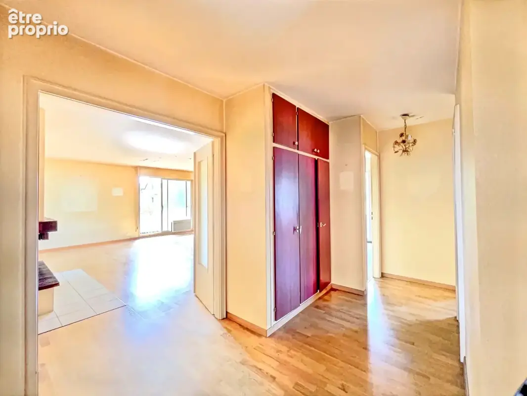 Appartement 4/5 pièces avec 3 balcons et garage Rue Beulenwoerth ROBERTSAU - photo 2