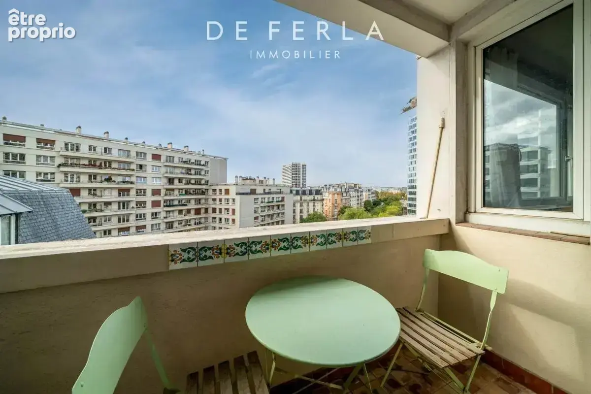 Appartement familial à rénover avec balcon - Paris XV - photo 4