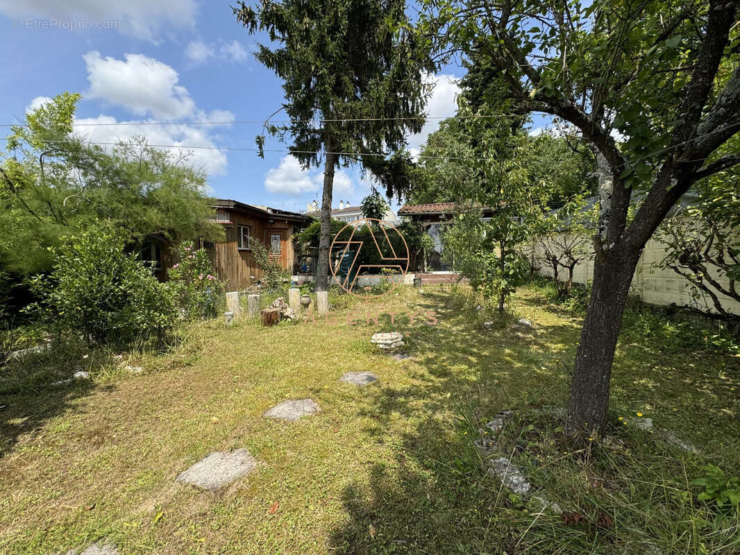 Maison 108 m² à Louvres  - photo 7