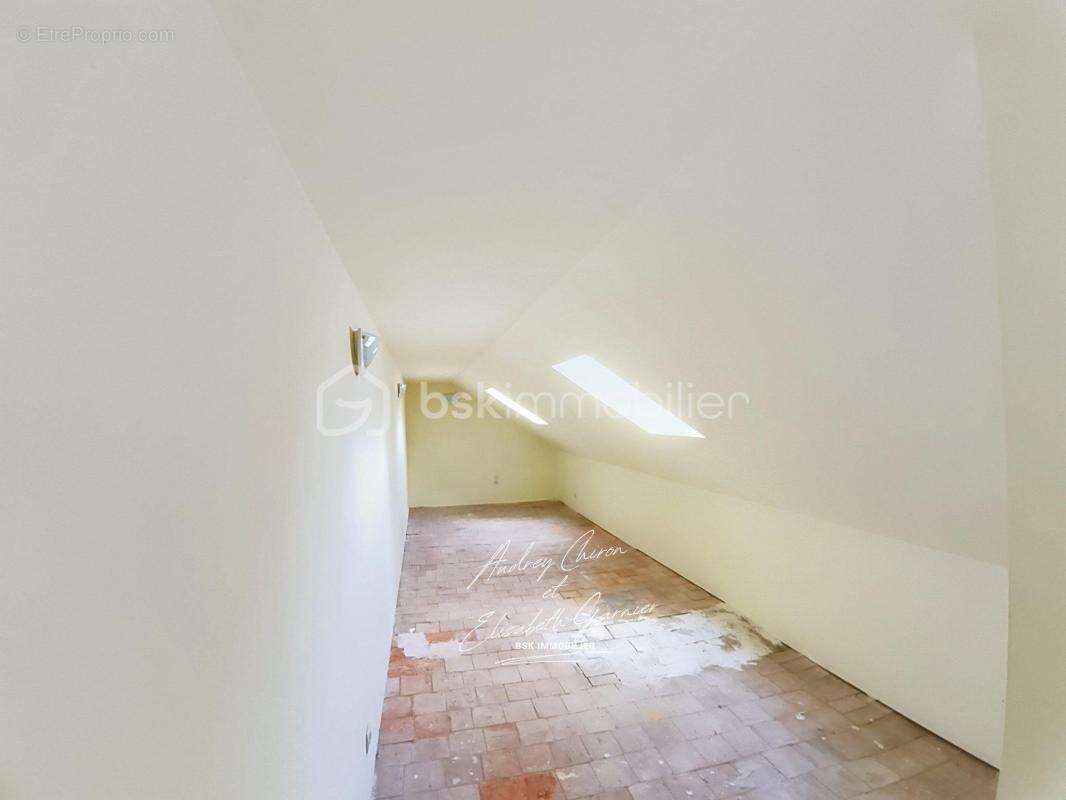 Maison à rénover 87 m² – fort potentiel – centre de Champigné - photo 10