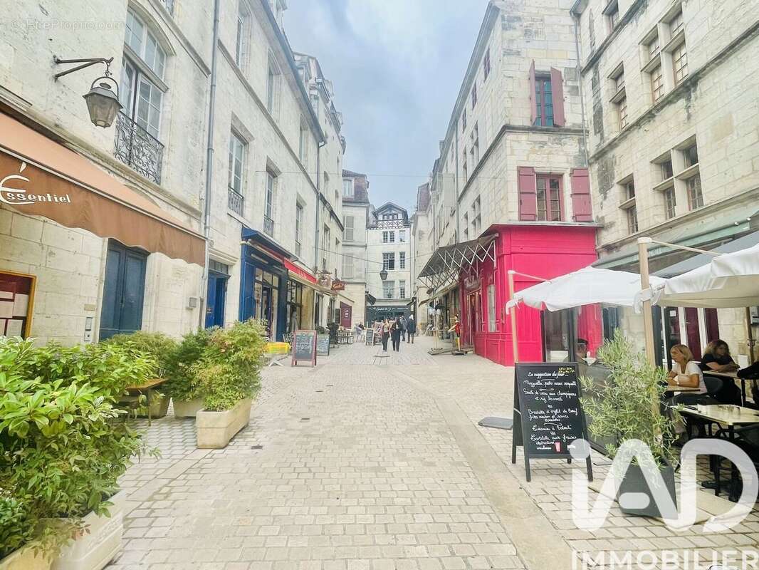 Photo 2 - Commerce à PERIGUEUX