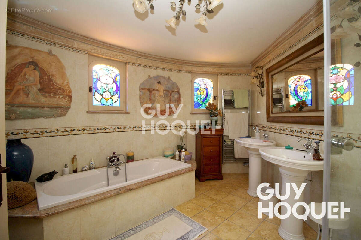 Maison à SAINT-CYPRIEN