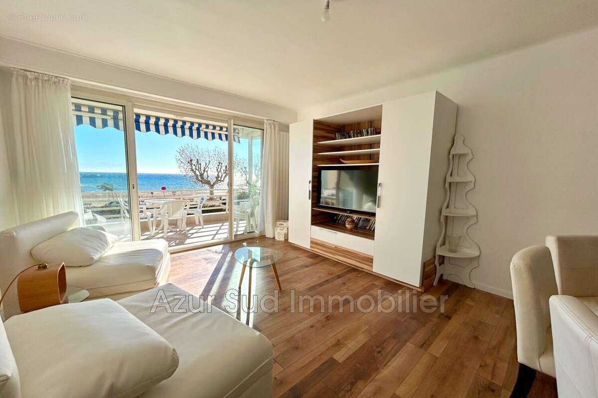 Appartement à VALLAURIS