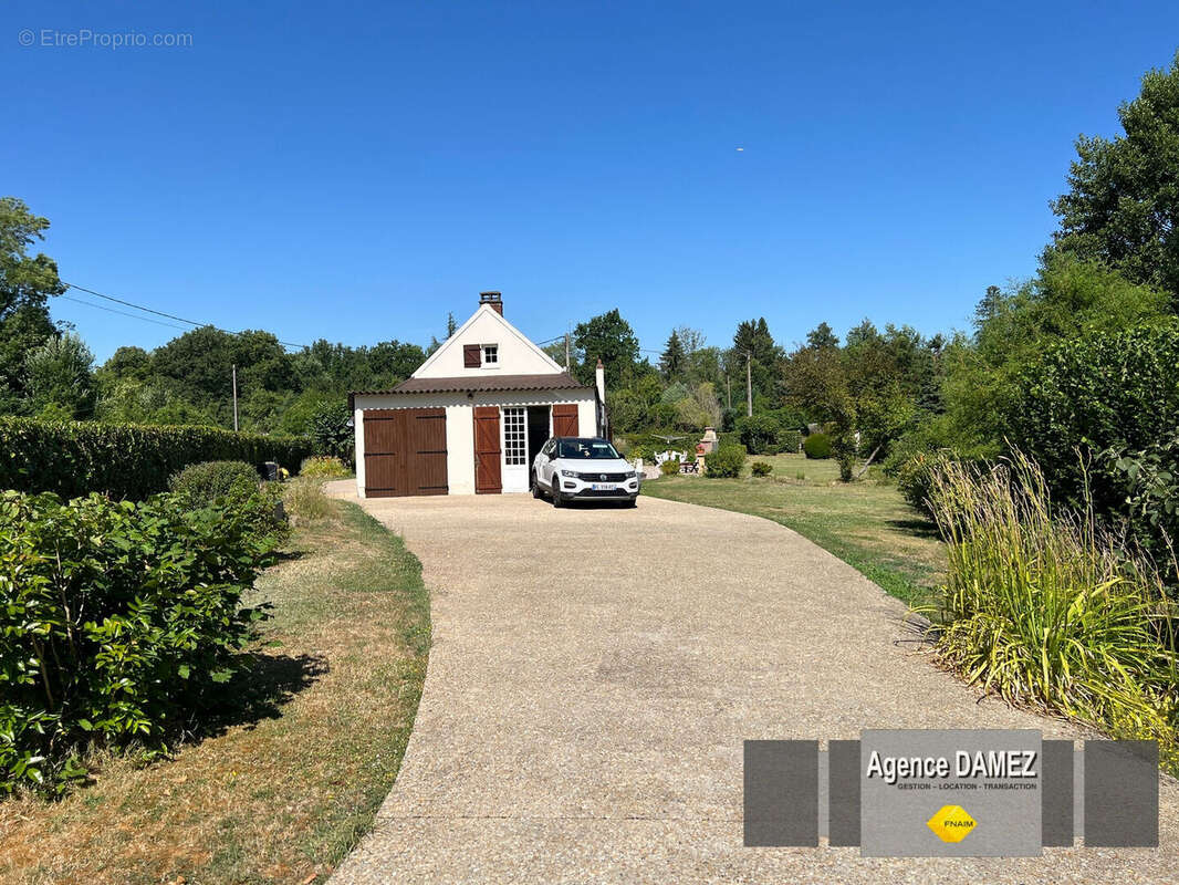 SAINTE-MESME, Maison ancienne de caractère, 151 m², Terrain arboré de 1 590 m² - photo 3