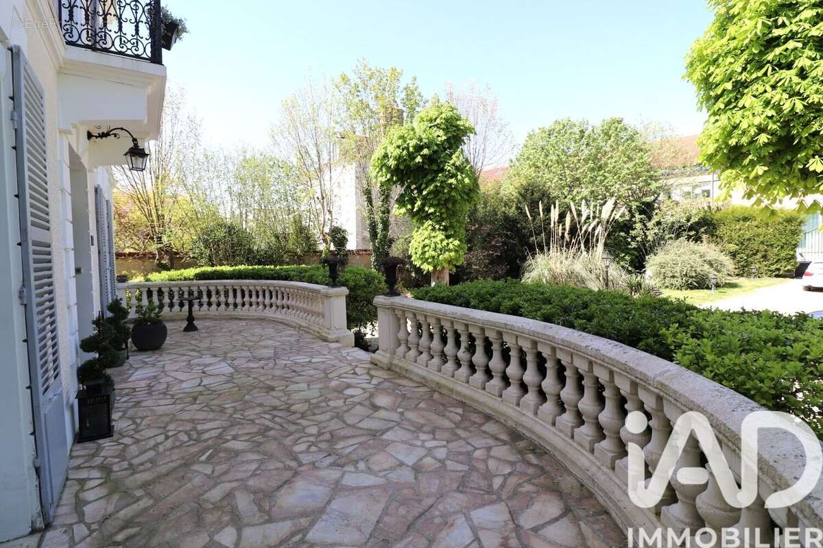 Photo 3 - Maison à MONTEREAU-FAULT-YONNE