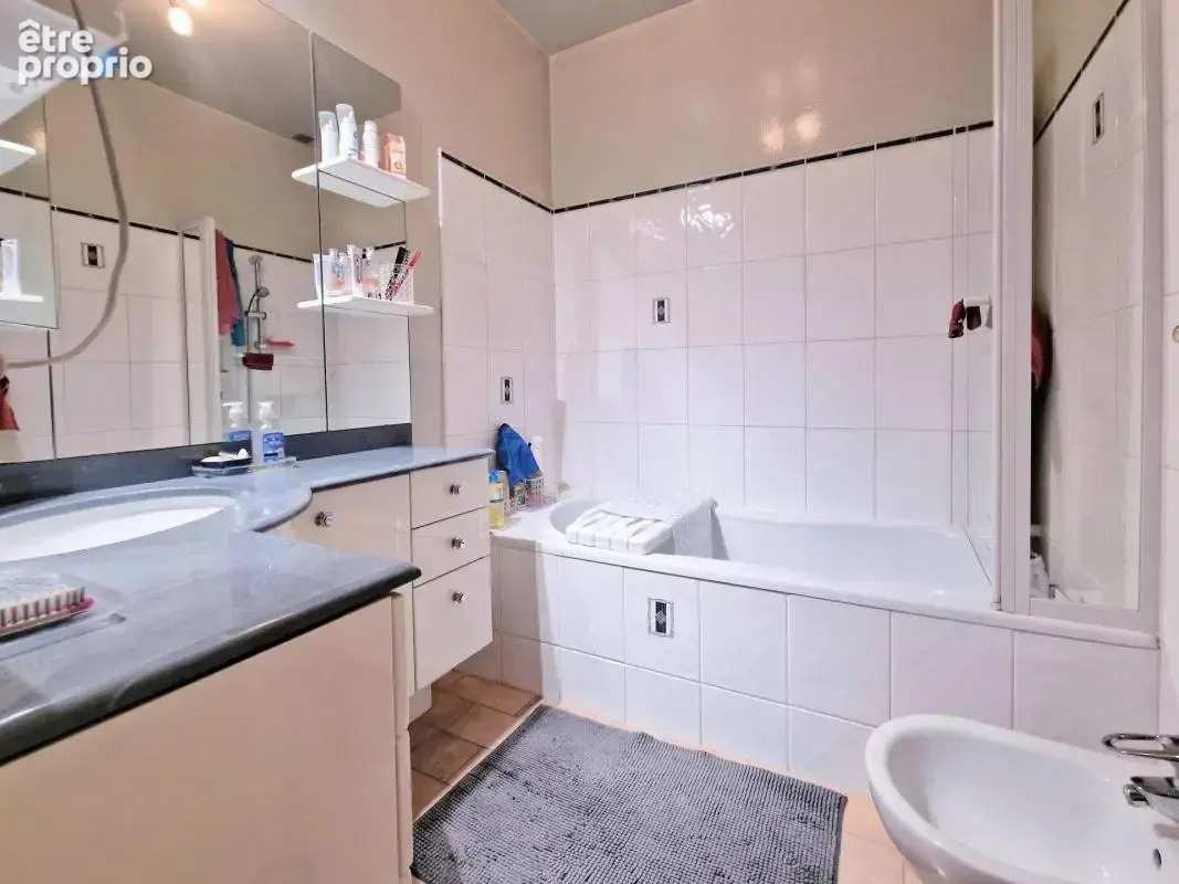 Ormesson sur Marne : maison familiale 184 m², 5 chambres, jardin et garage, proche commerces - photo 9