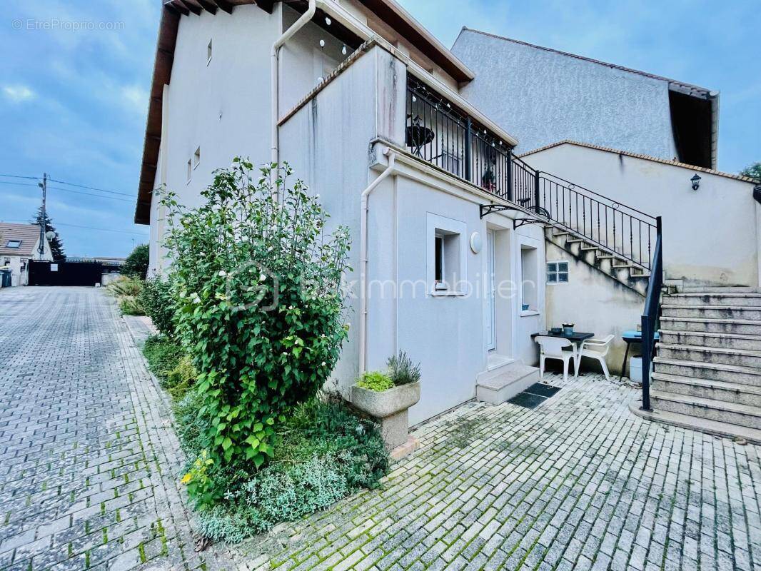 Appartement à LA VILLE-DU-BOIS