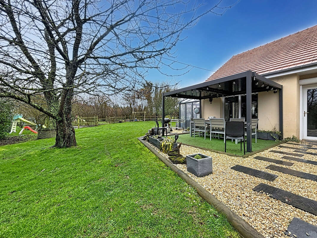 Maison à VILLERS-BOCAGE