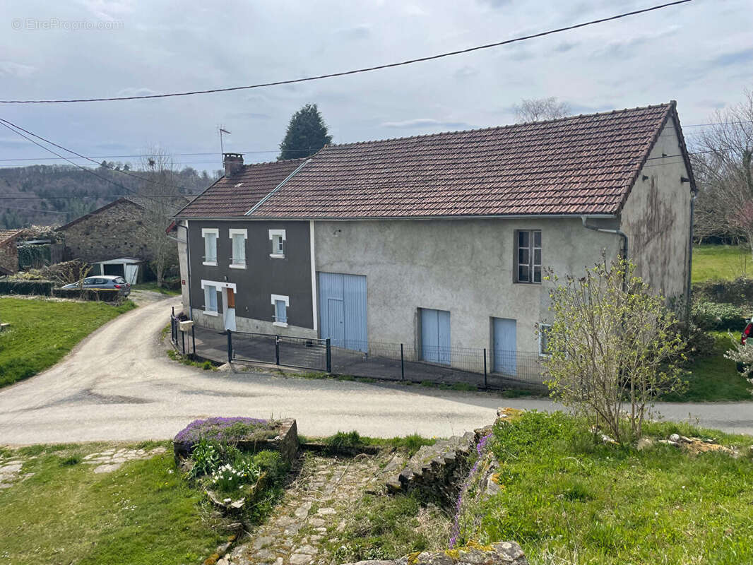 Maison à SAINT-MARTIN-SAINTE-CATHERINE