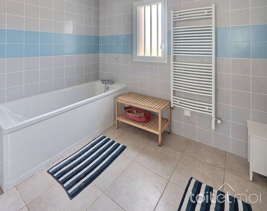 Maison à SAINT-REMY-LES-CHEVREUSE