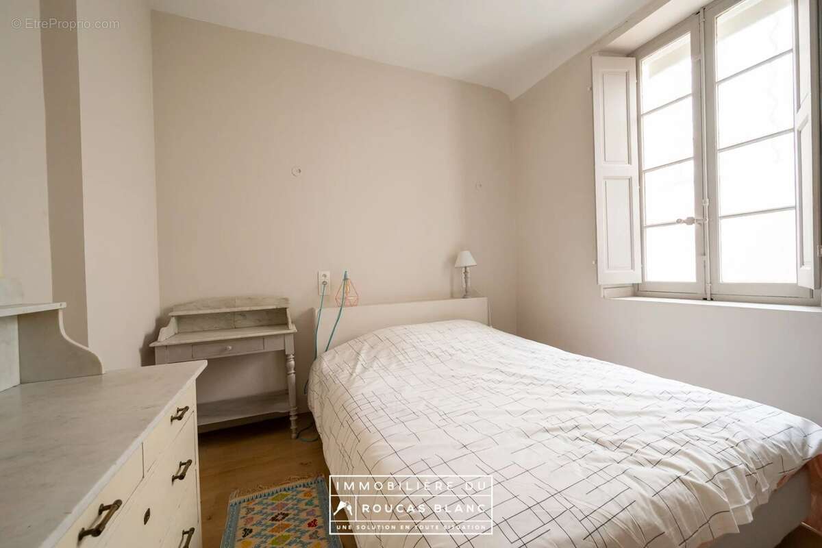 Appartement à MARSEILLE-1E