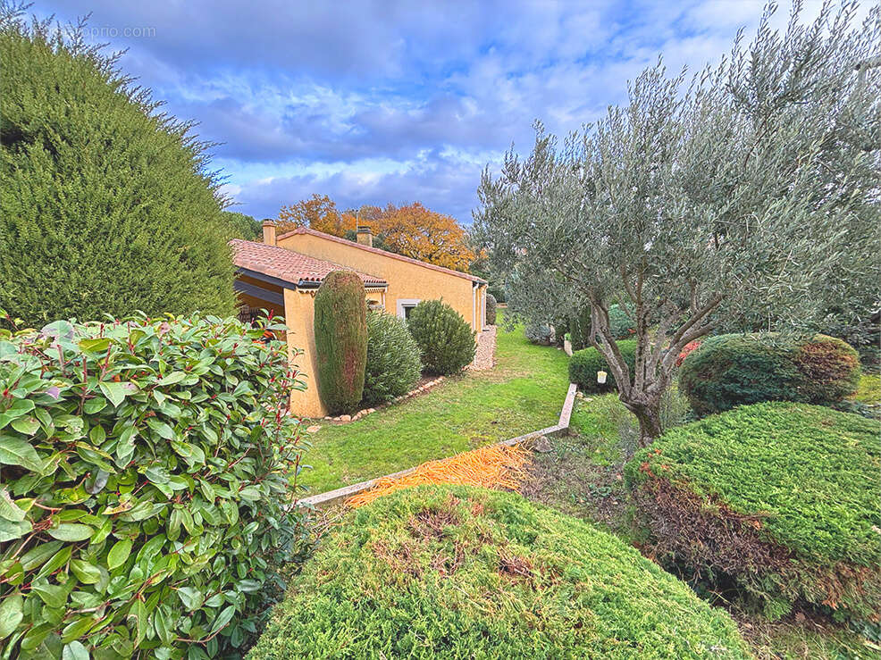 Maison à MALATAVERNE