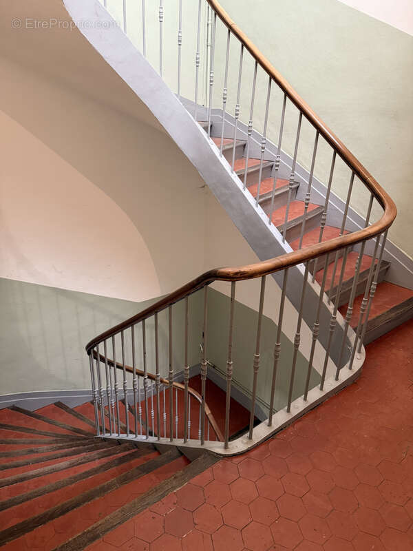 Appartement à MARSEILLE-4E