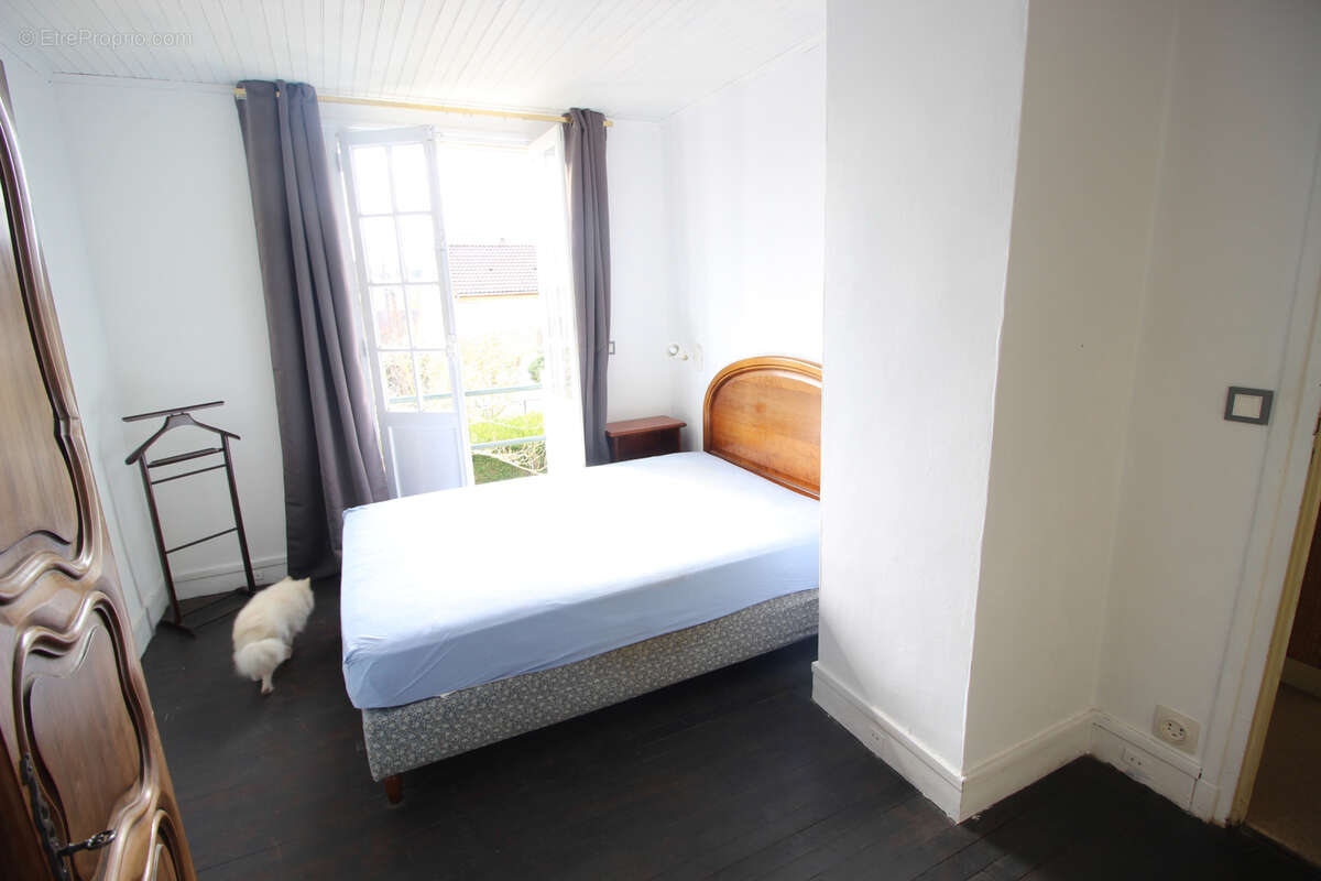 Maison à VARENNES-JARCY