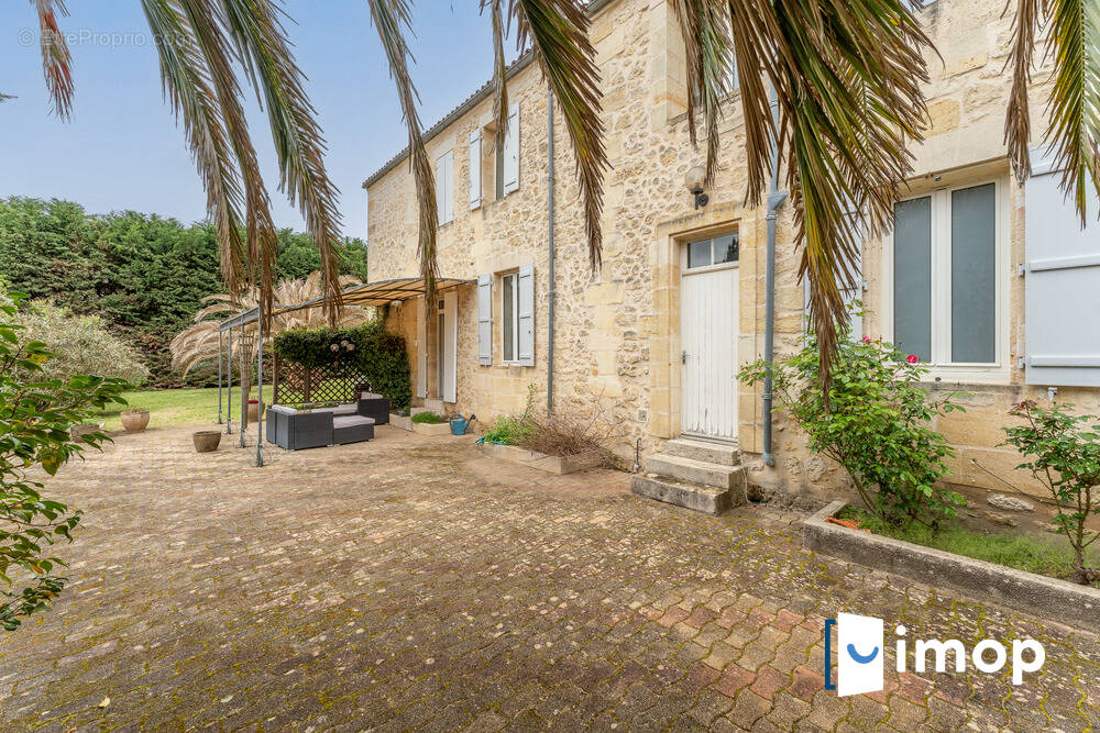 Maison à SAINT-ANDRE-DE-CUBZAC