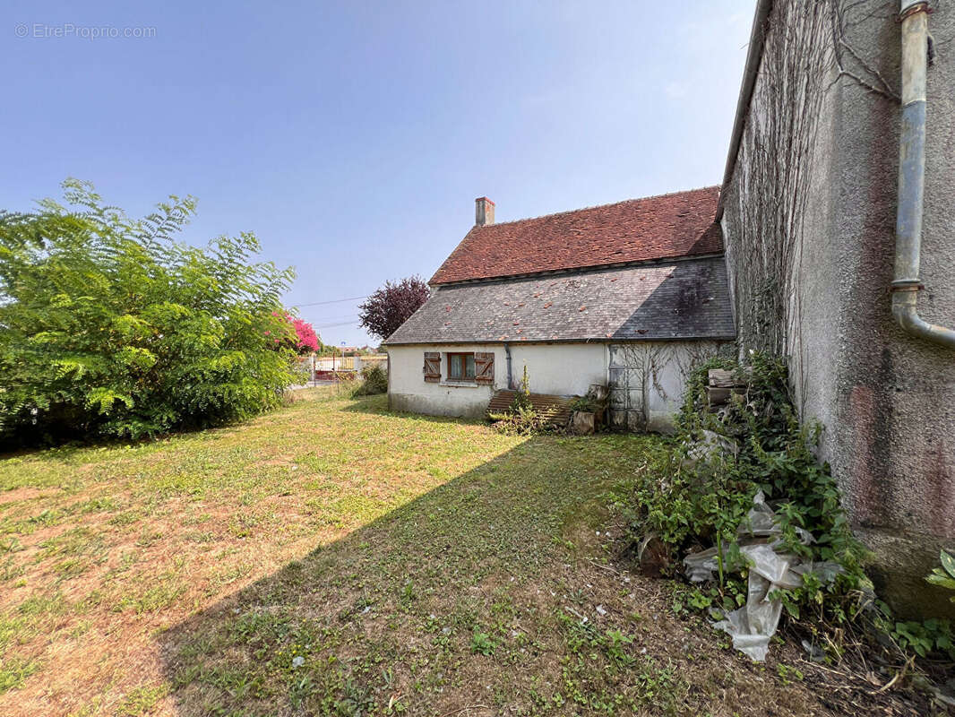 Maison 178m² à saint-florent-sur-cher - photo 4