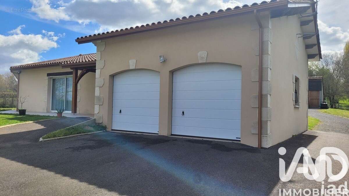 Photo 2 - Maison à COUTRAS