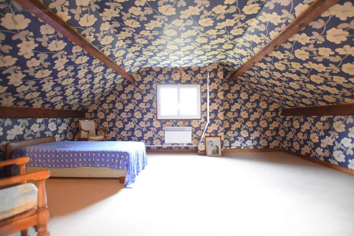 Maison à LES ESSARTS-LE-ROI