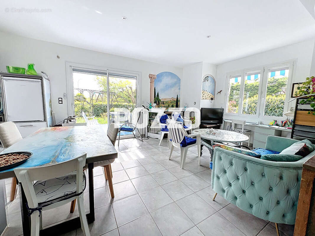 Maison à HAUTEVILLE-SUR-MER