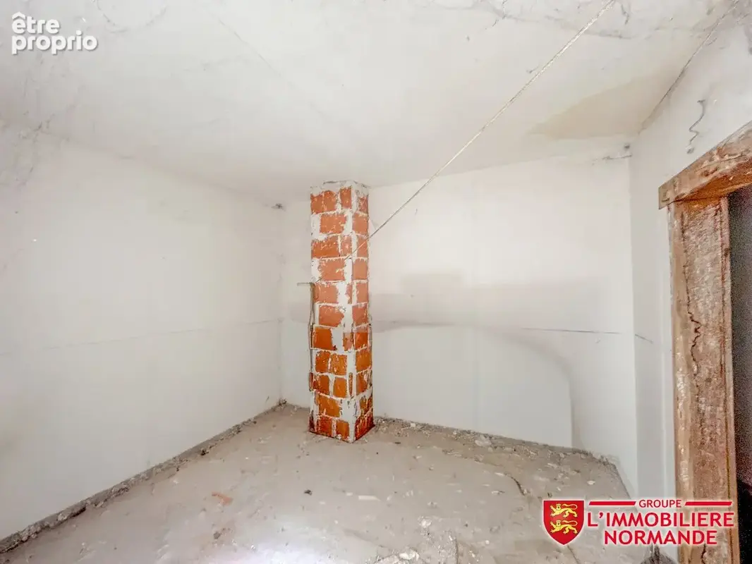 BÂTISSE FAMILIALE - 10 pièces, 5 chambres, 270m² - photo 16
