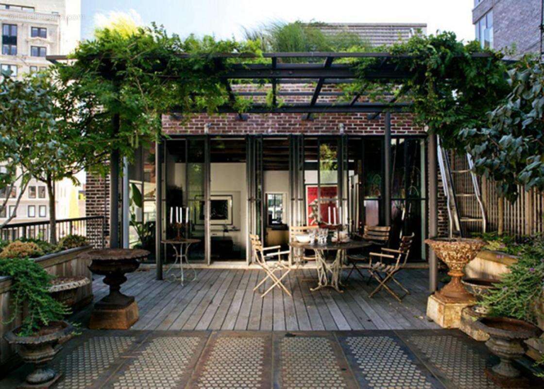 Appartement à L'ILE-SAINT-DENIS