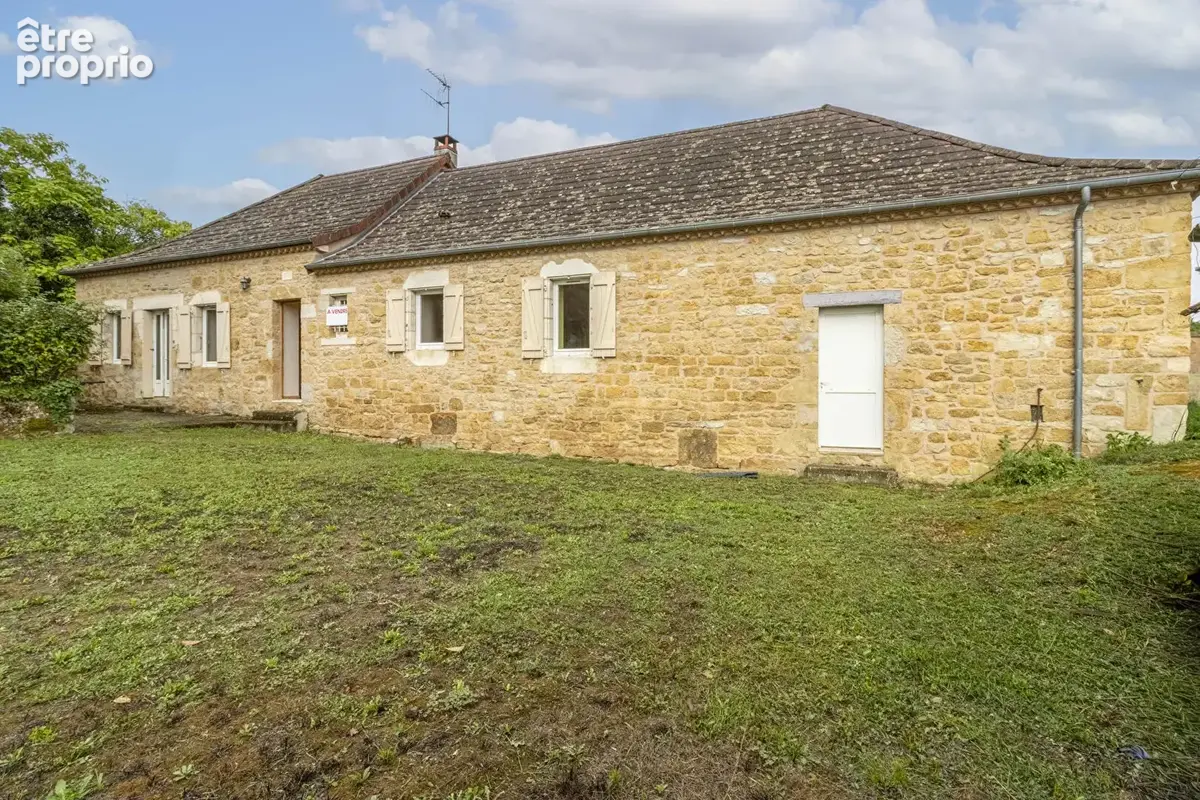 Maison à LES QUATRE-ROUTES-DU-LOT
