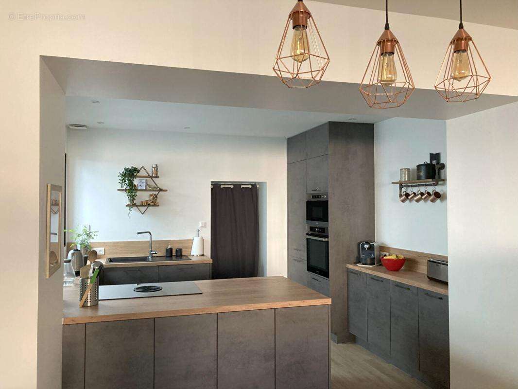 Appartement à LENTILLY