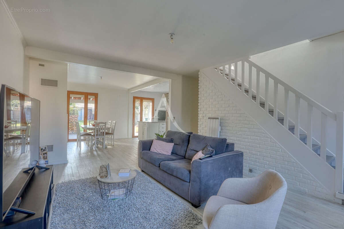 Maison à LES MUREAUX