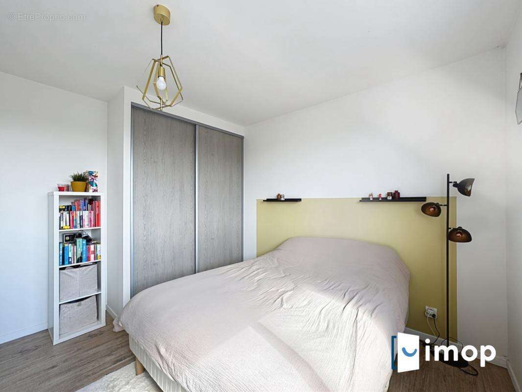 Appartement à VAUX-LE-PENIL