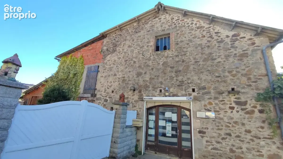 Ensemble immobilier en pierre avec terrain attenant de 5067m2 Soursac 19550 - photo 16