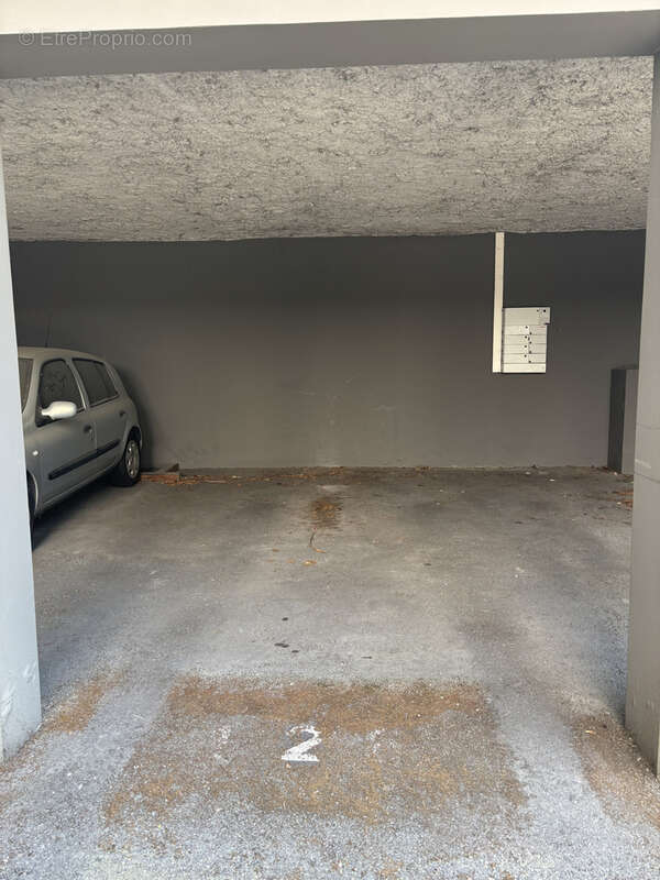 Parking à BORDEAUX