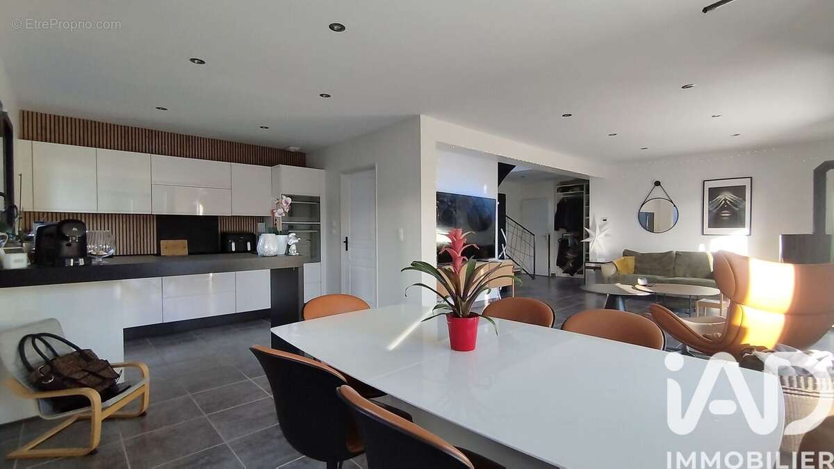 Photo 3 - Maison à GRAND-COURONNE