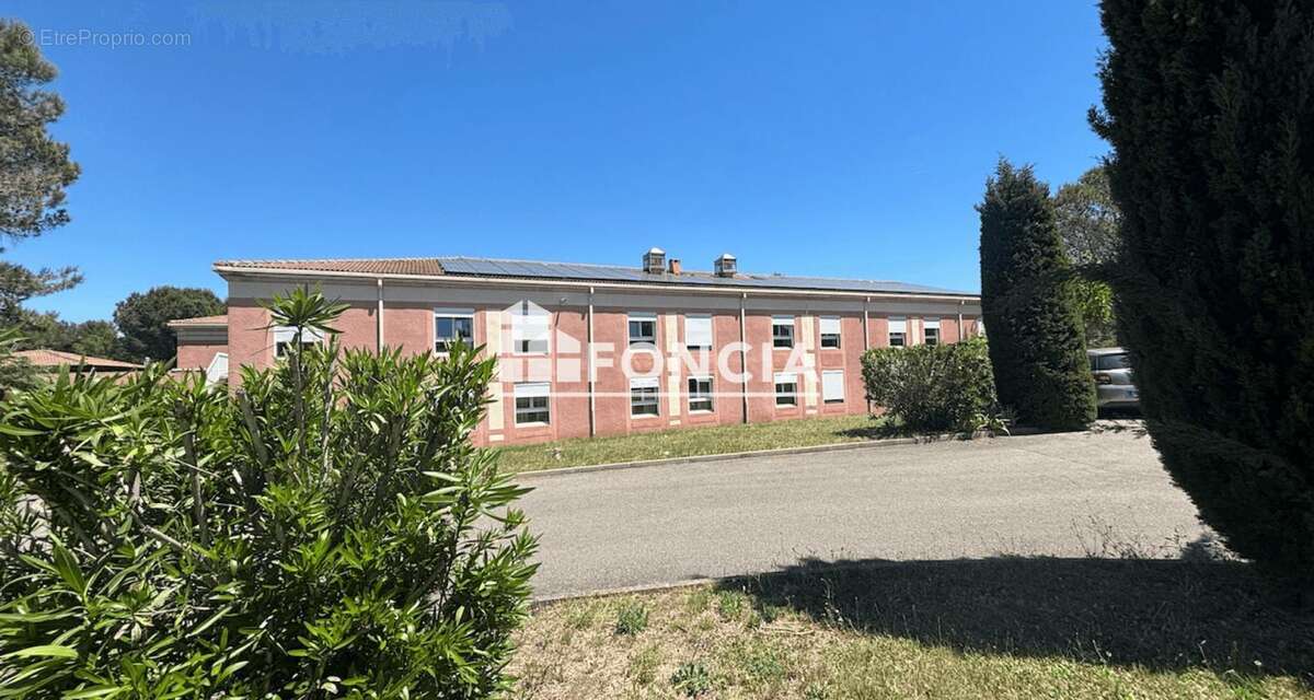 Appartement à VILLENEUVE-LES-AVIGNON