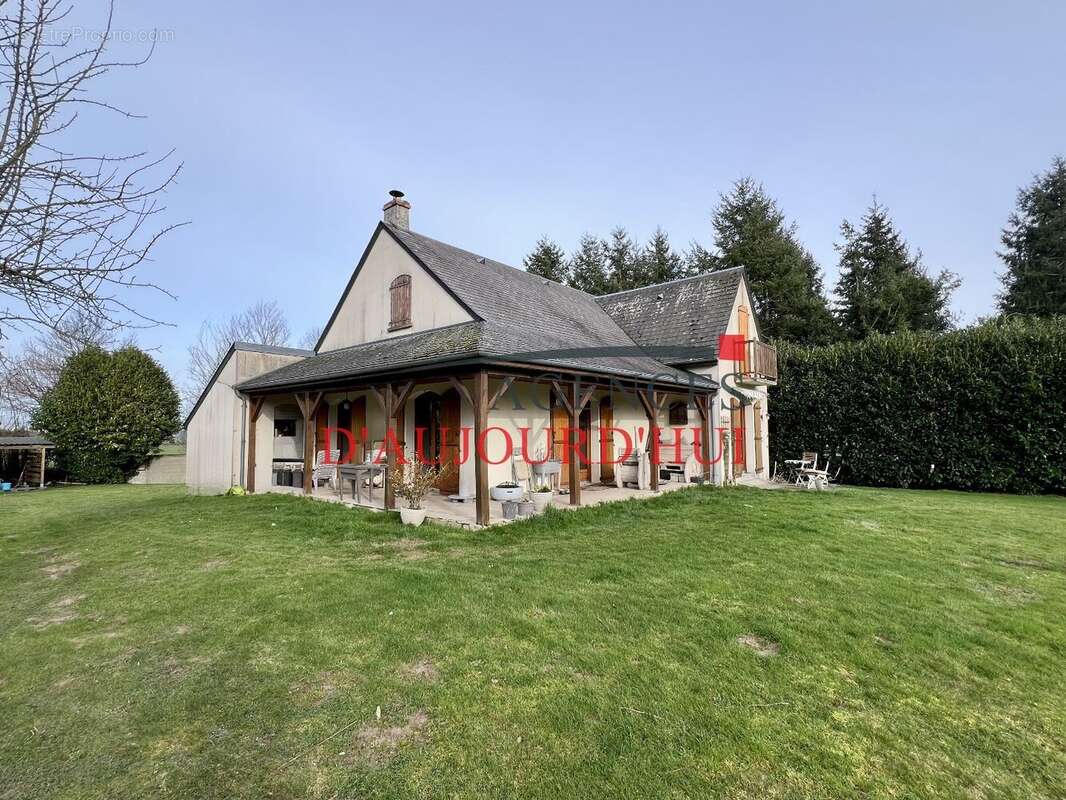 Maison à SAINT-PAUL-DU-VERNAY