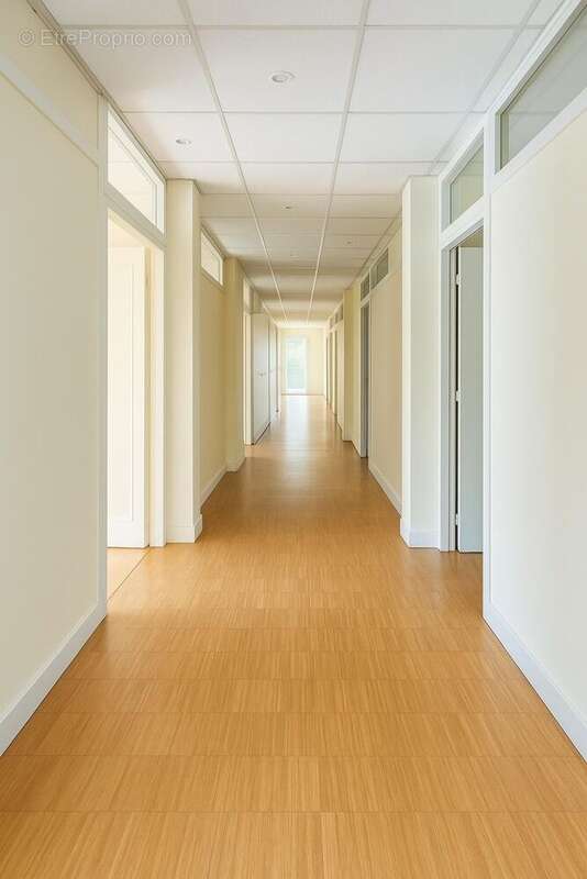 Photo 2 - Commerce à BORDEAUX