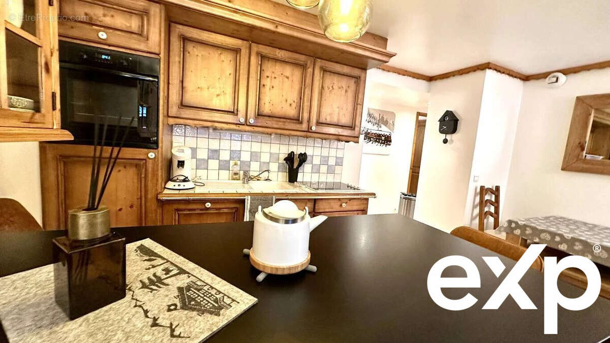 Appartement à MORILLON