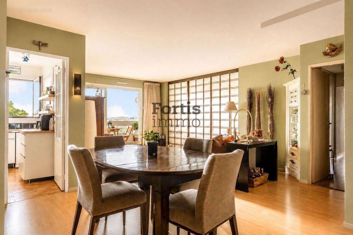 Appartement à ISSY-LES-MOULINEAUX