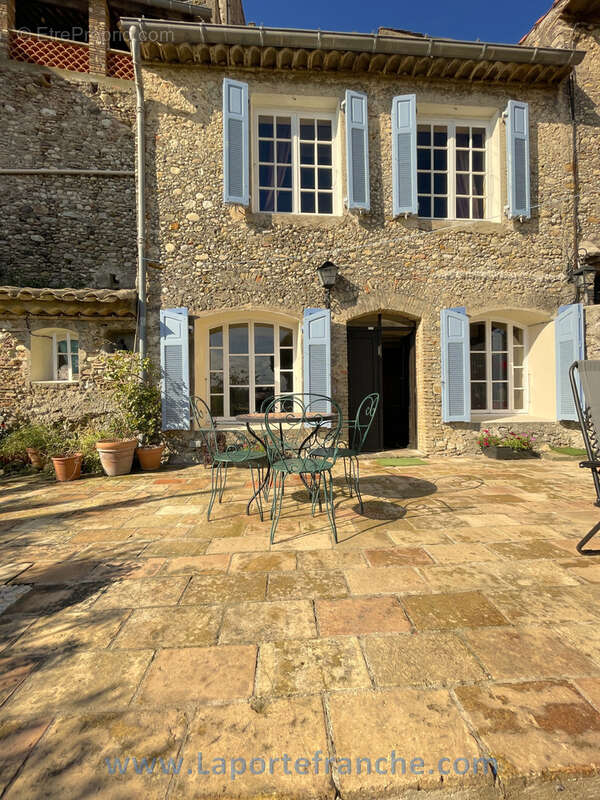 Maison à CAGNES-SUR-MER