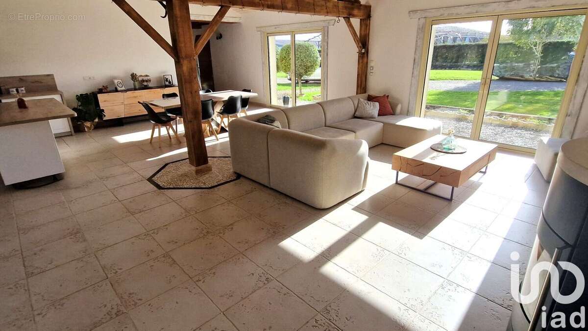Photo 3 - Maison à MERVENT