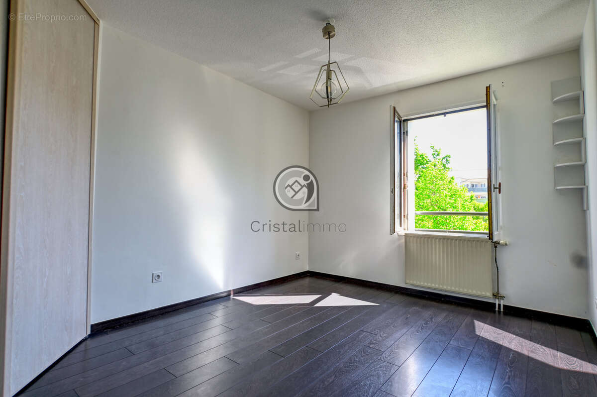 Appartement à MEYLAN