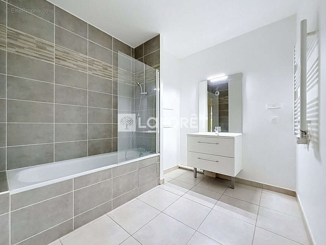 Appartement à VERNEUIL-SUR-SEINE