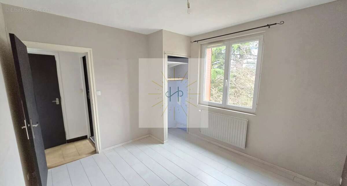 Appartement à ROMANS-SUR-ISERE