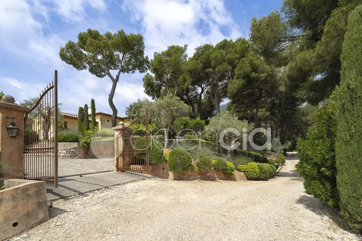 Maison à CARROS