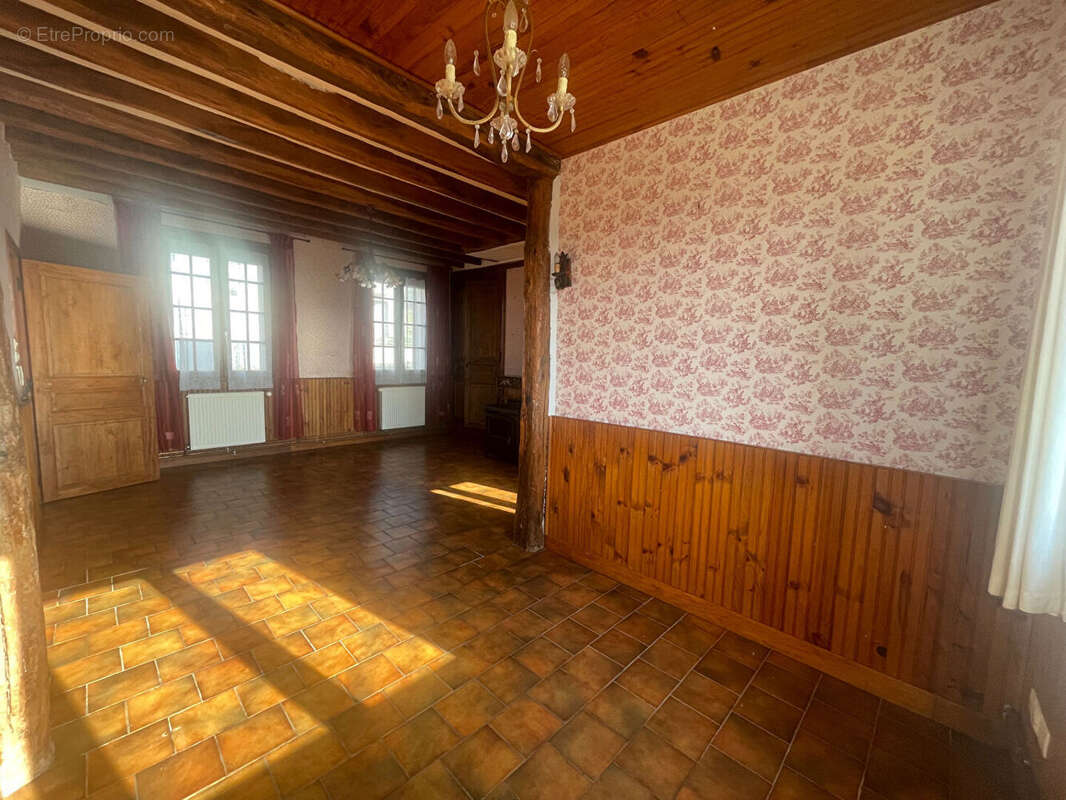 Maison à MONTMIRAIL