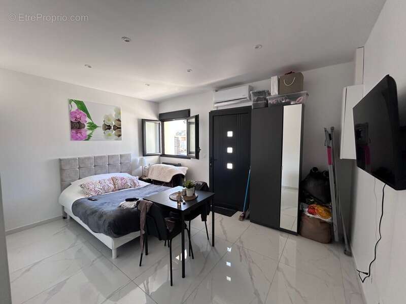 Appartement à PARAY-VIEILLE-POSTE