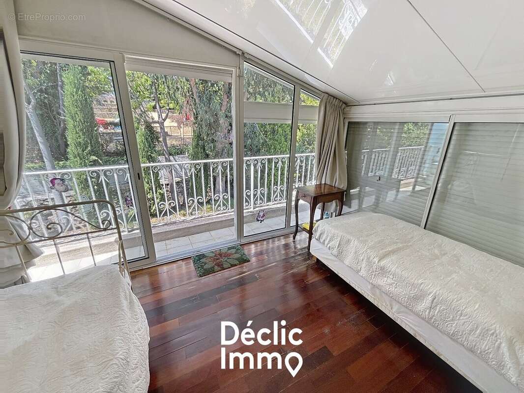 Appartement à VALLAURIS