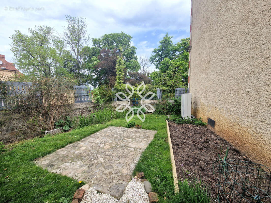 Maison à BOURNONCLE-SAINT-PIERRE