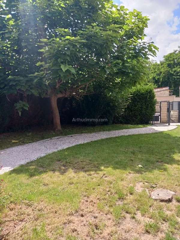 Appartement à RONQUEROLLES